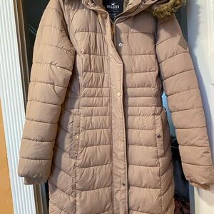 Hollister Women's Beige Puffer Jacket